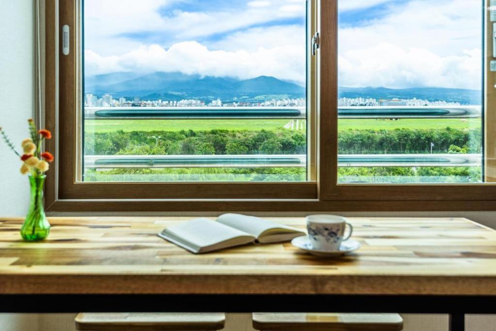 Romance Jeju Pension Exterior photo